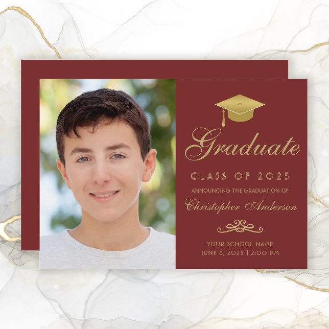 Anúncio Elegant Red Gold Script Grad Cap Photo Graduation (Elegant Maroon and Gold Photo Graduation Announcement for boys.)