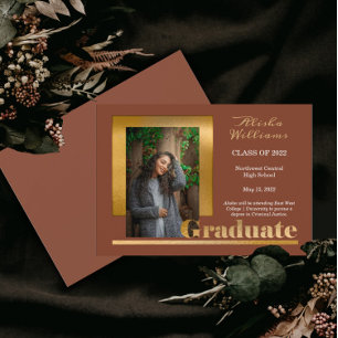 Anúncio Elegante Texto Dourado Graduado Foto Terracota
