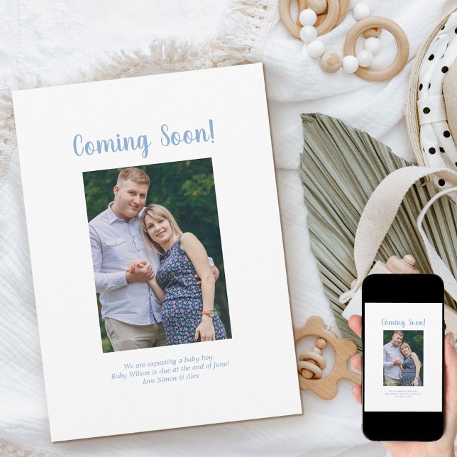 Anúncio Em Breve Foto Azul Gravidez de Script de Pincel Az (Criador carregado)