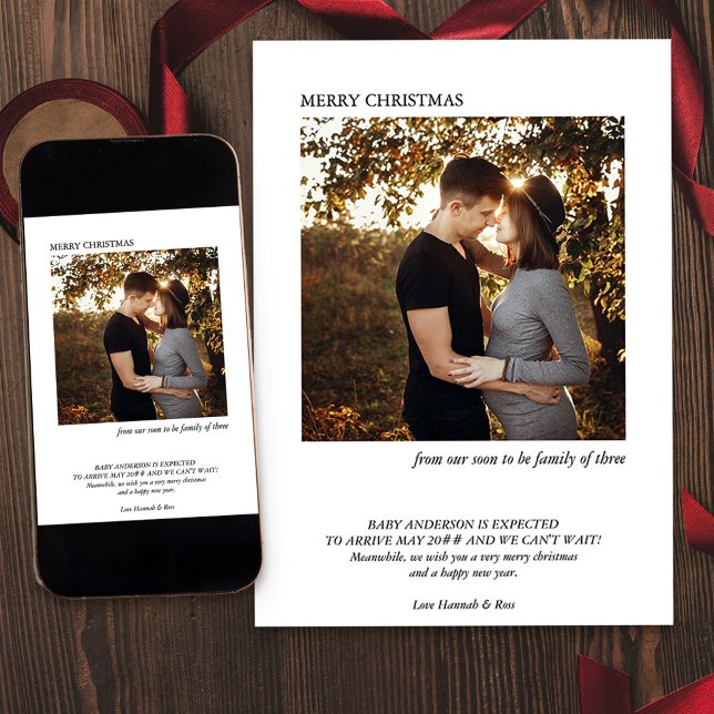 Anúncio Em breve será Família de Três Gravidez Fotográfica (Photo Holiday Card and Pregnancy Announcement from your soon to be family of three)