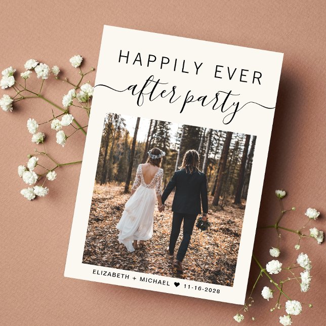 Anúncio Feliz Casamento de Foto em Festa (A chic Happily Ever After Party Invitation to set the tone for an unforgettable event)