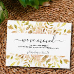 Anúncio Folhagem de outono que movemos o lançamento<br><div class="desc">Deixe a família e os amigos saberem seu novo endereço com este simples cartão postal de lançamento. É decorada com folhagem de aquarela em tons de ferrugem e verdes. Personalize este cartão com seu nome, novo endereço e mensagem. Porque nós criamos nosso próprio trabalho de arte você não encontrará essa...</div>