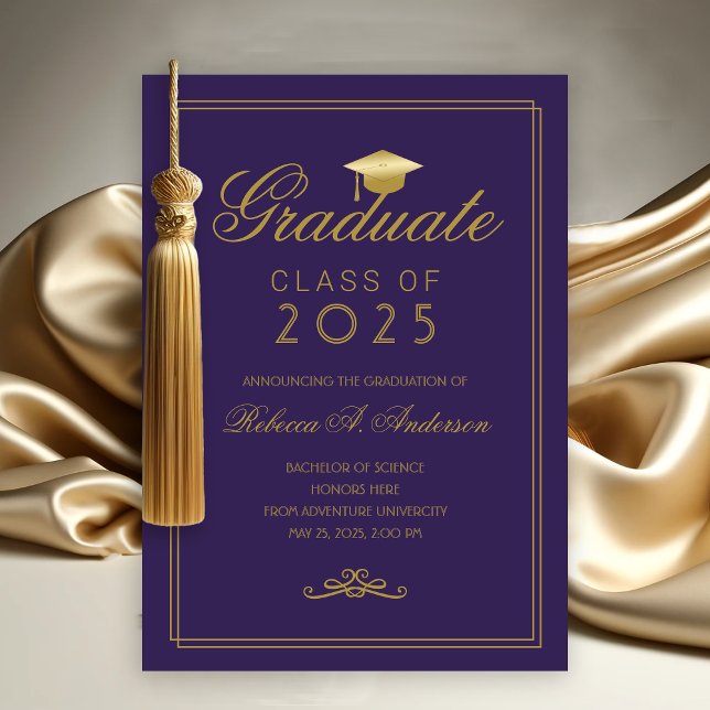 Anúncio Formandos de Formando Dourado Roxo Elegante (Purple and Gold College Graduation Announcement)