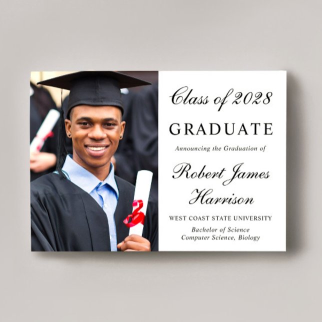 Anúncio Formandos de Fotografia Elegante (Cherish the milestone: share your graduate's achievement with a custom photo graduation announcement)