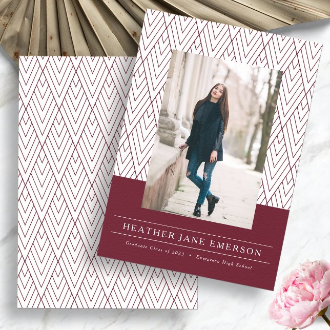 Anúncio Formatura Burgundy (Burgundy Photo Graduation Announcement by Painted Paperie
)