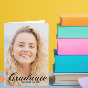 Anúncio Foto de Formatura Elegante com Letra Preta Dobrada