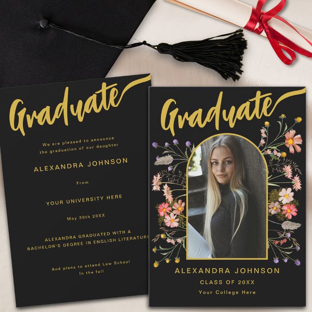 Anúncio Foto de Graduação com Letra Dourada Estilosa de Fl (Boho floral stylish gold script graduate photo graduation announcement card wildflower watercolor )