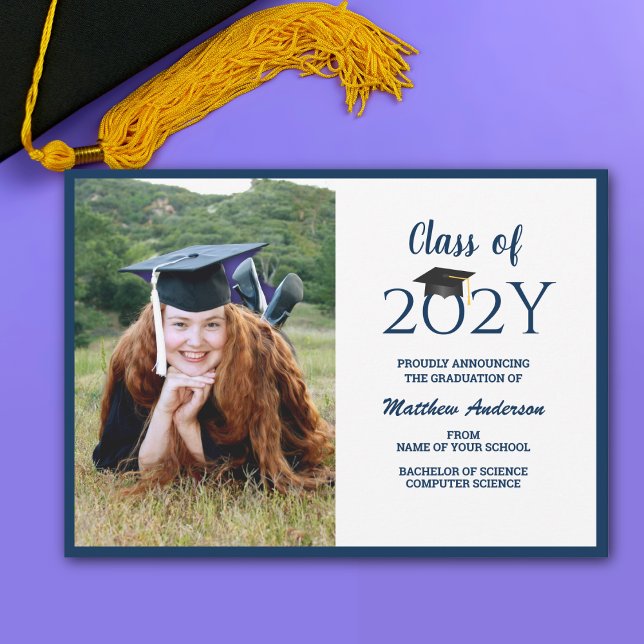 Anúncio Foto de Graduação da Turma de 2026 em Azul Marinho (Criador carregado)