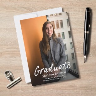 Anúncio Foto de Graduação de Script Branco Profissional Mo