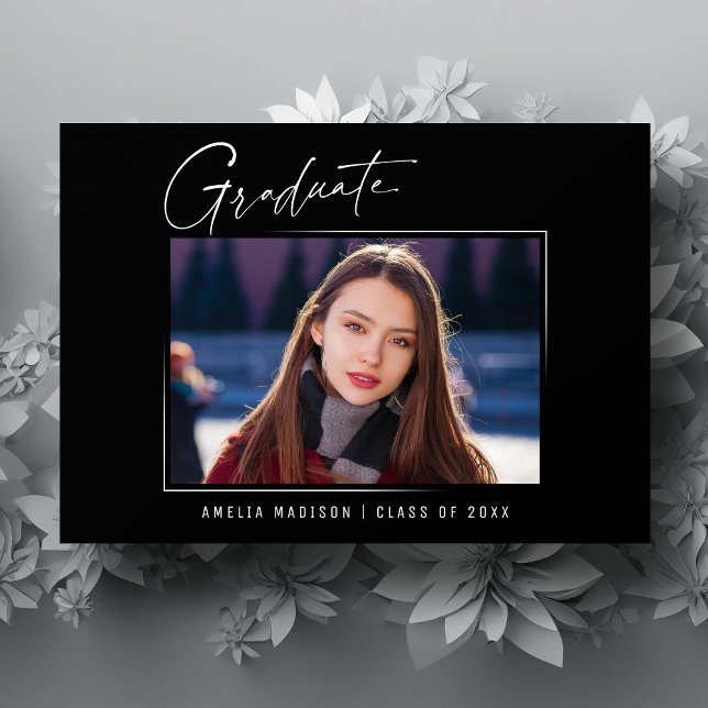 Anúncio Foto do Formando de Script de Tinta Mínima Moderna (Criador carregado)