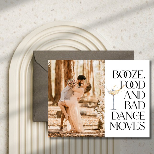 Anúncio Foto engraçada em preto e branco Salvar a Data (Simple Funny Elegant Black White Photo Save the Date)