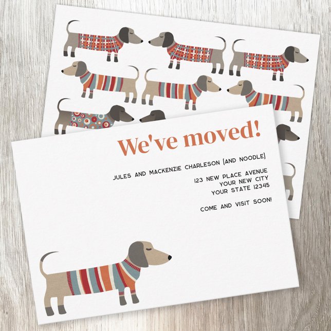 Anúncio Fun Dachsund Dog Moving Announcement (Adorable Dachshund wiener sausage dog personalized custom text new home moving announcement)