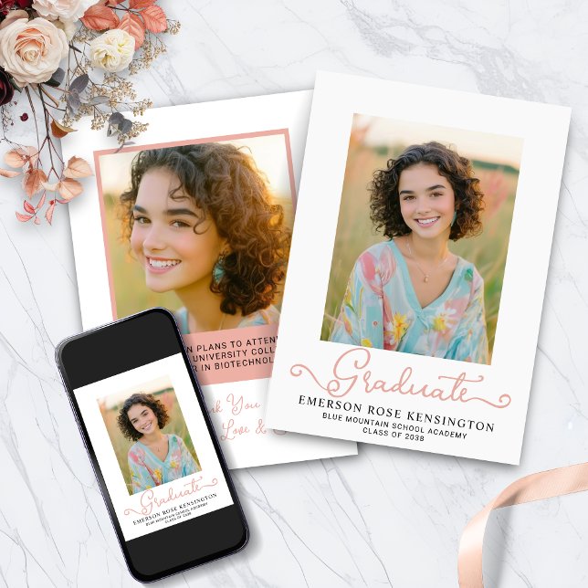 Anúncio Girly Typografia Foto de Graduação de Mão Desenhad (Girly Typography Hand Drawn Graduation Photo Announcement with Digital Download)