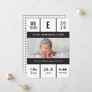 Anúncio Grade Minimalista de Estatísticas do Bebê Foto Des