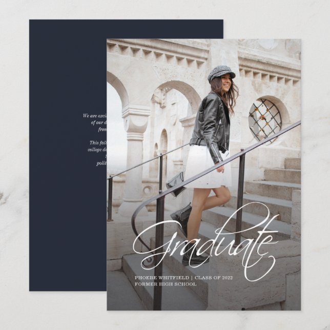 Anúncio Graduação 2025 Elegante de Script de Foto (Frente/Verso)