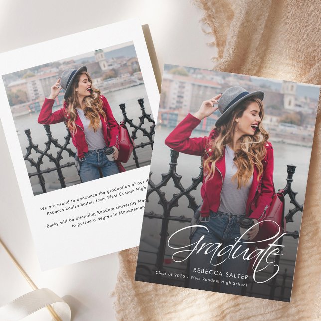 Anúncio Graduação 2025 Foto de Formando Calliográfico (Graduation Handwritten 2025 Photo Announcement)