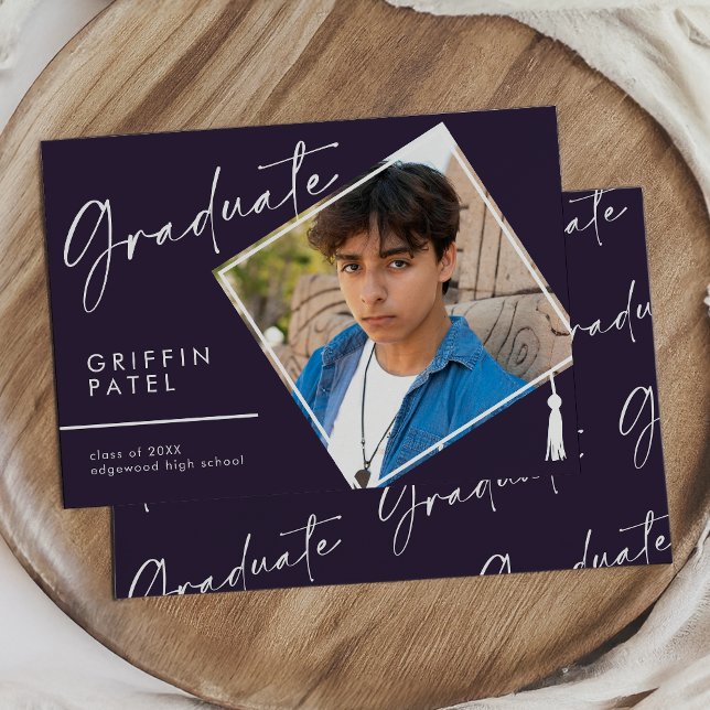 Anúncio Graduação de Foto do Boné de formatura Roxo Modern (Criador carregado)