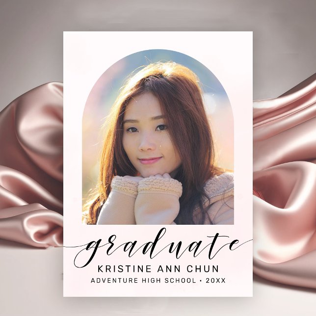 Anúncio Graduação de Foto Elegante Blush Pink Arch 2025 (Blush Pink Black Photo Graduation Announcement)