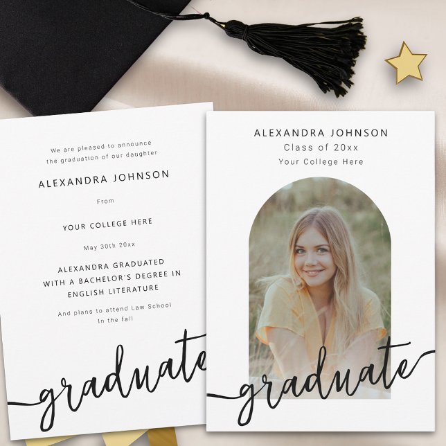 Anúncio Graduação de Foto em Arch de Script Moderno (Modern trendy script arch photo template graduation announcement card stylish elegant chic)