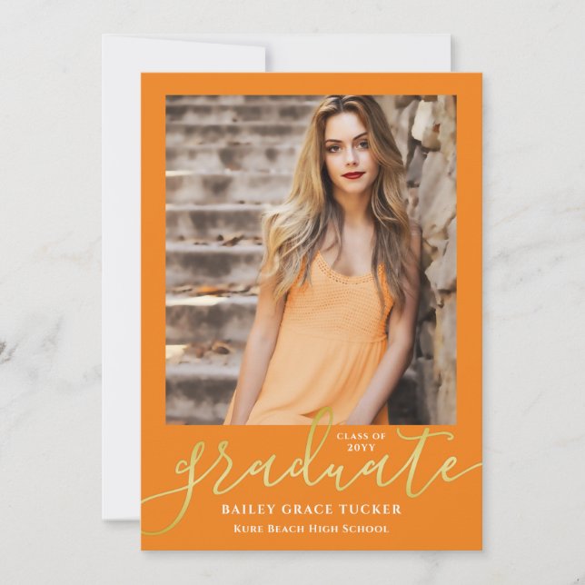 Anúncio Graduação de Foto Laranja de Script Moderno Elegan (Frente)