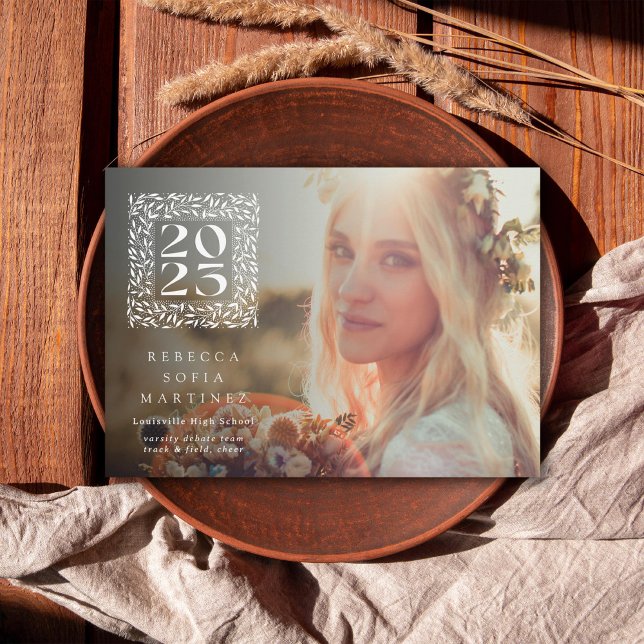 Anúncio Graduação de Foto no Ano Leafy (Criador carregado)