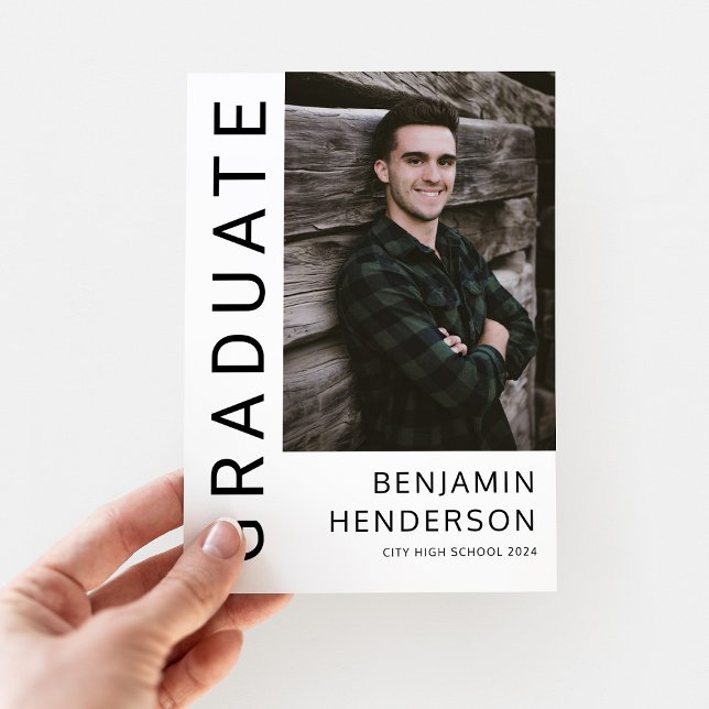 Anúncio Graduação De Fotos Branca E Preta Moderna (Modern Black And White Photo Graduation Announcement Card.)