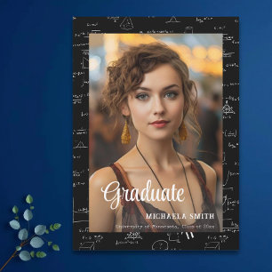 Anúncio Graduação de Fotos com Script do Elegant Math Coll