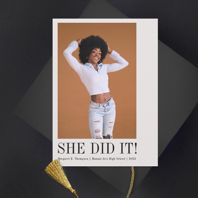 Anúncio Graduação de fotos minimamente clássica (Criador carregado)