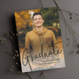 Anúncio Graduação de Fotos Simples com Formando de Script