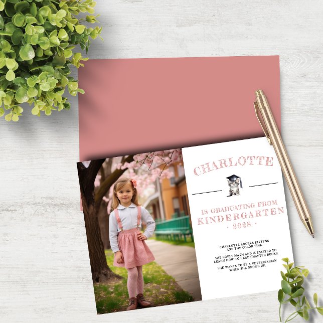 Anúncio Graduação de jardim de infância rosa e geleia (Criador carregado)