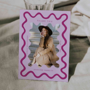 Anúncio Graduação de Quadro de Onda Cor-de-Rosa Cinzenta O