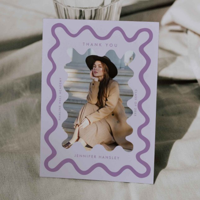 Anúncio Graduação de Quadro de Wavy Roxo Graduação de Wavy (Criador carregado)