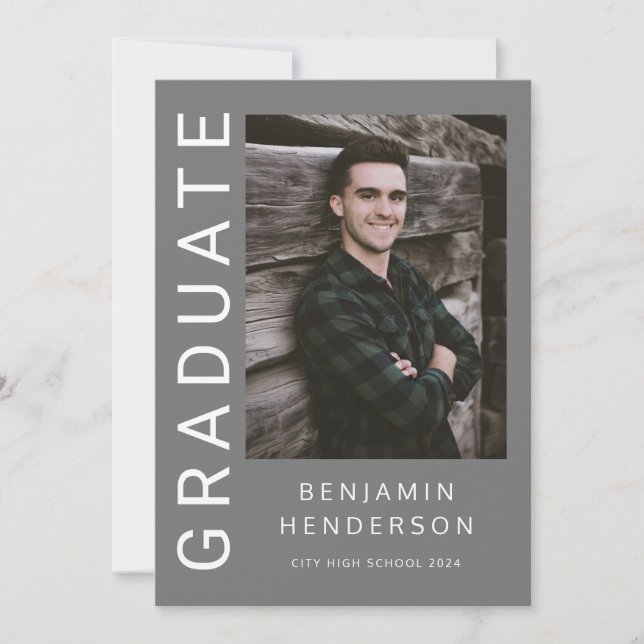 Anúncio Graduação de Rapaz de Fotos Moderno (Frente)