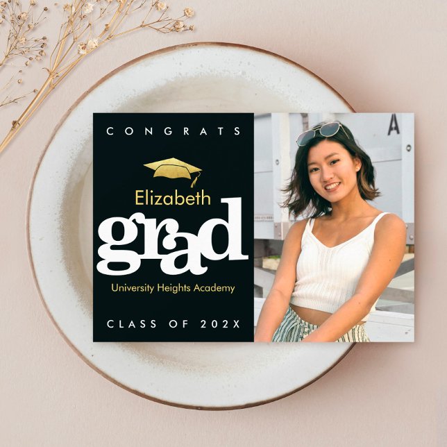 Anúncio Graduação do boné de ouro negro, fotografia modern (Criador carregado)