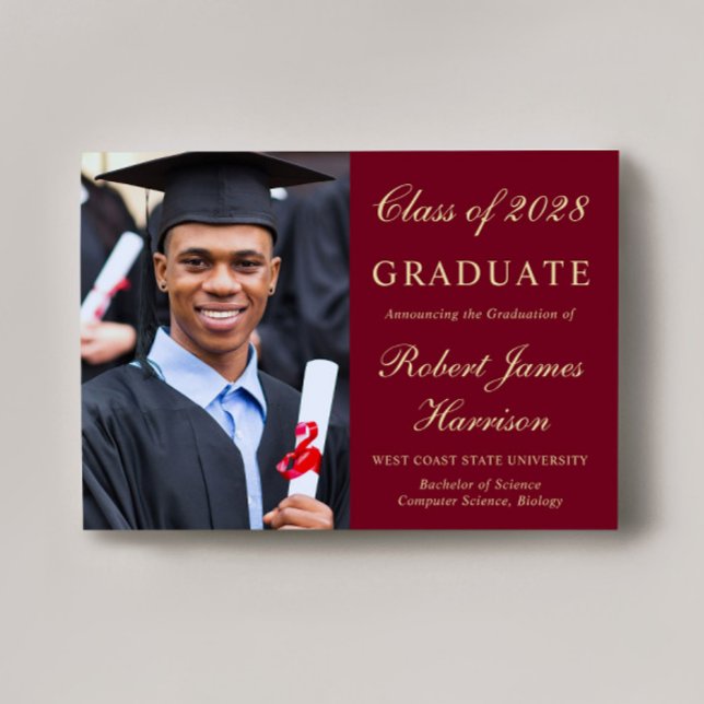 Anúncio Graduação Dourada da Faculdade de Fotos Elegante B (Share the pride and excitement of your graduate's achievement with friends and family near and far)