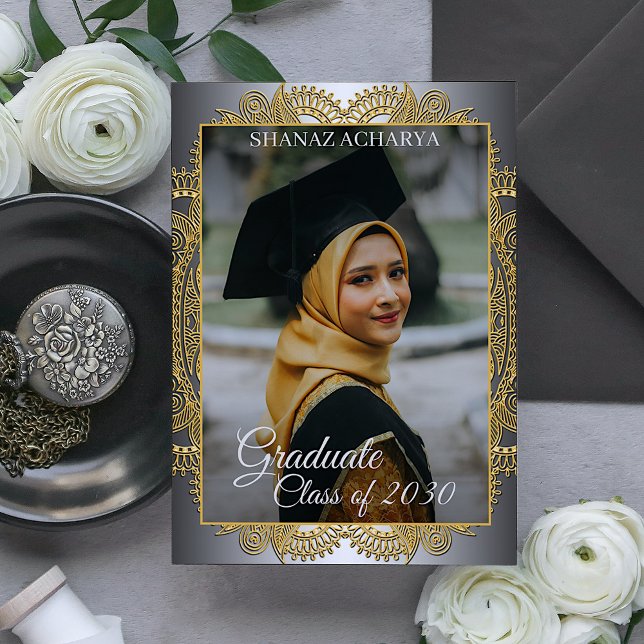 Anúncio Graduação Dourada de Cinzas de Mandala Silver (Criador carregado)