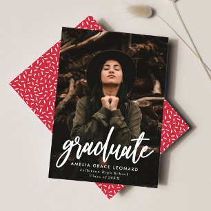 Anúncio Graduação em Foto Vermelha de Roteiro Moderno