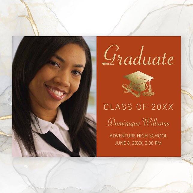 Anúncio Graduação Foto Dourada Boné Diploma Orange (Orange Gold Script Cap Photo Graduation Announcement)