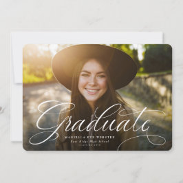 Anúncio Graduação vermelha elegante com formando de script