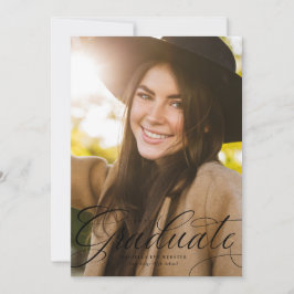 Anúncio Graduação vertical a preto do formando de script e