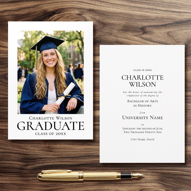 Anúncio Graduate Announcement Card Photo Formal Simple (Criador carregado)