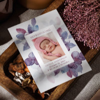 Leitura de cor aquosa púrpura, folhas florais