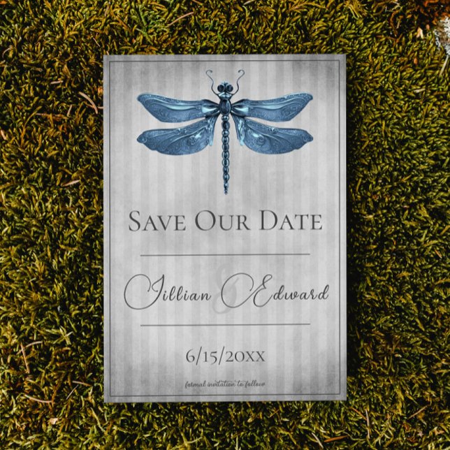 Anúncio Libélula Joias Azul Salvar a Data (Blue Jeweled Dragonfly Save the Date Wedding Announcement)