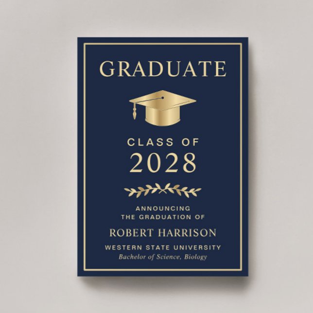 Anúncio Licenciatura Dourada Azul Elegante College (Cherish the milestone: share your graduate's achievement with a custom graduation announcement)