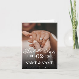 Anúncio Mãos de um Casal de Casamento Colorido com Anel