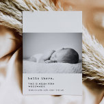 Anúncio Máquina de escrever minimalista Olá, nova foto de<br><div class="desc">Escrita minimalista de design e máquina de escrever: uma cartão com fotos moderna perfeita para anunciar o nascimento do seu novo bebê para o mundo. Totalmente personalizável com a fotografia do seu bebê,  o nome,  as estatísticas de natalidade e outros detalhes. Cores editáveis e fundo.</div>