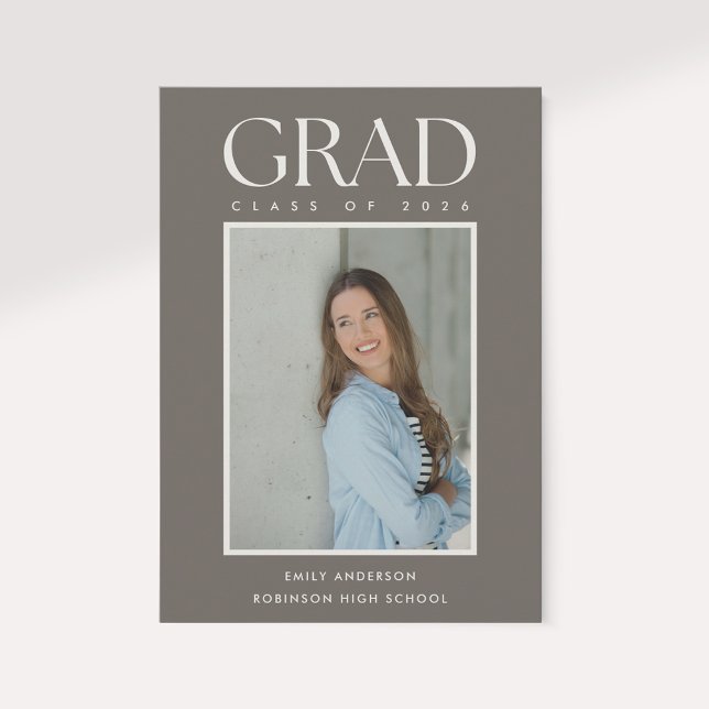 Anúncio Modern Classic Brown Graduation Photo Announcement (Criador carregado)