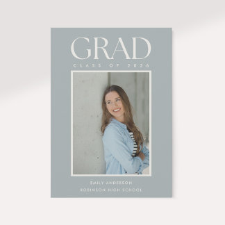 Anúncio Modern Classic Sage Graduation Photo Announcement