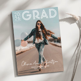 Anúncio Modern Minimalist 2026 Grad College Graduation