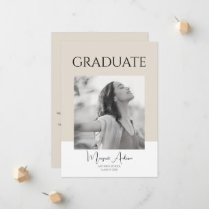 Anúncio Modernista Minimalista Branco e Marrom FOTO Gradua